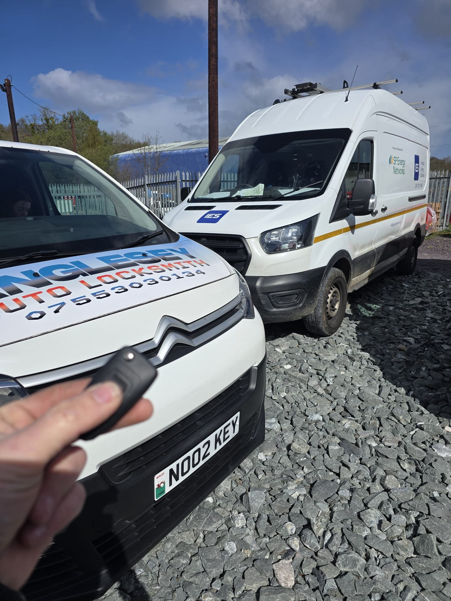 Mobile auto locksmith van covering Caernarfon walled town and Cibyn industrial estate Gwynedd